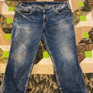 Suki mid Capri pants